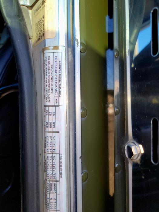 2023 Peterbilt 389-24