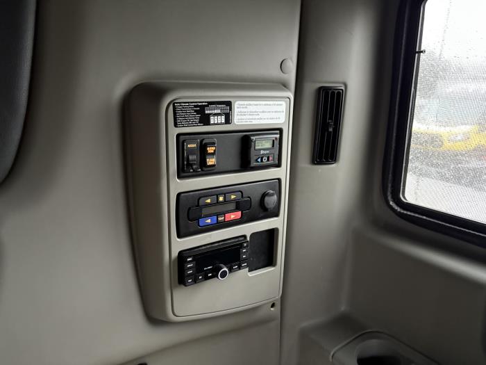 2022 International LT625-9