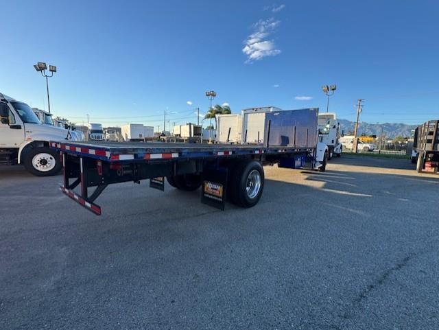 2017 Peterbilt 337-3