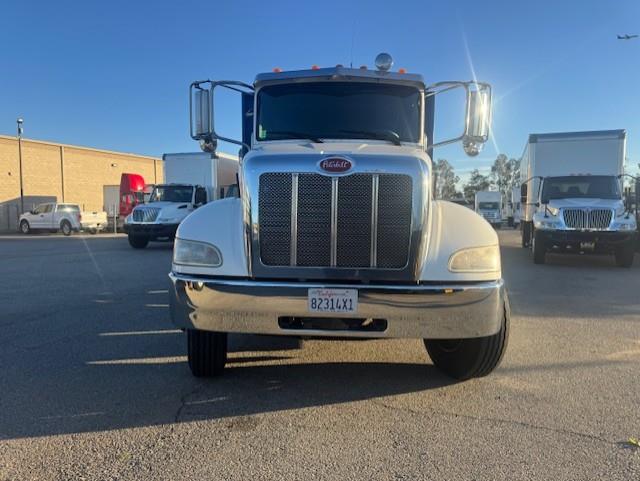 2017 Peterbilt 337-5