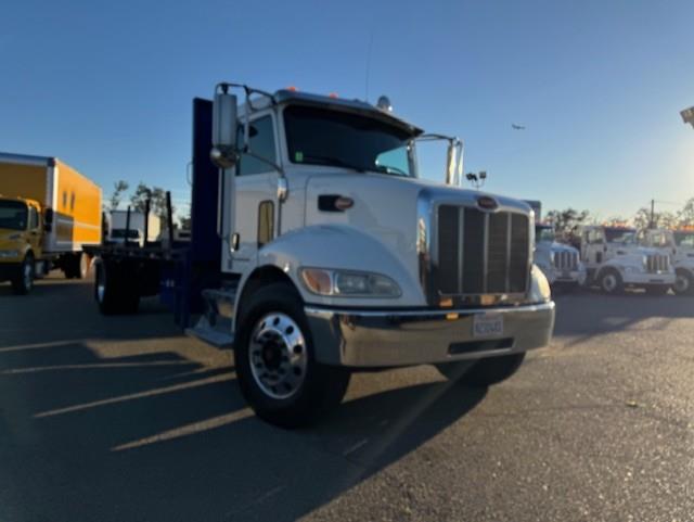 2017 Peterbilt 337-6