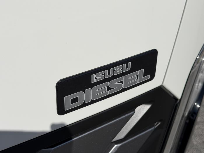 2026 Isuzu NPR-HD-15