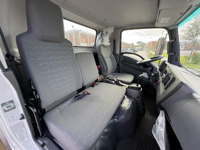 2026 Isuzu NPR-HD-11