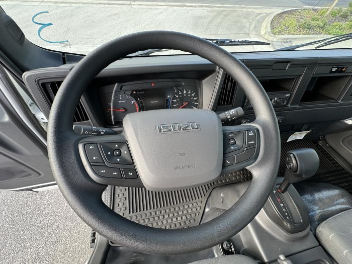 2026 Isuzu NPR-HD-18
