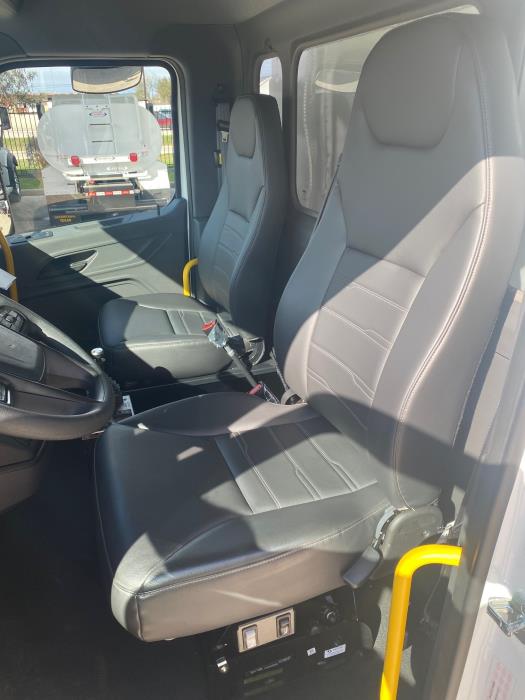 2026 Peterbilt 548-12