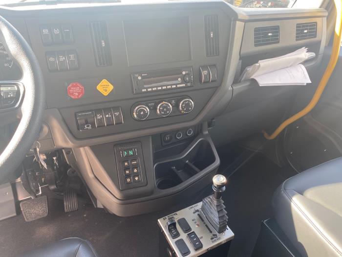 2026 Peterbilt 548-15