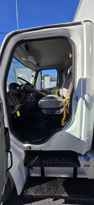 2020 Freightliner Business Class M2 106-5