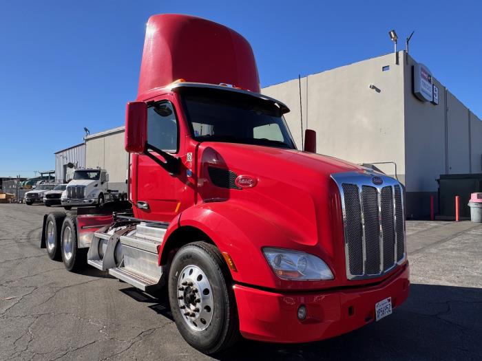 2020 Peterbilt 579-3