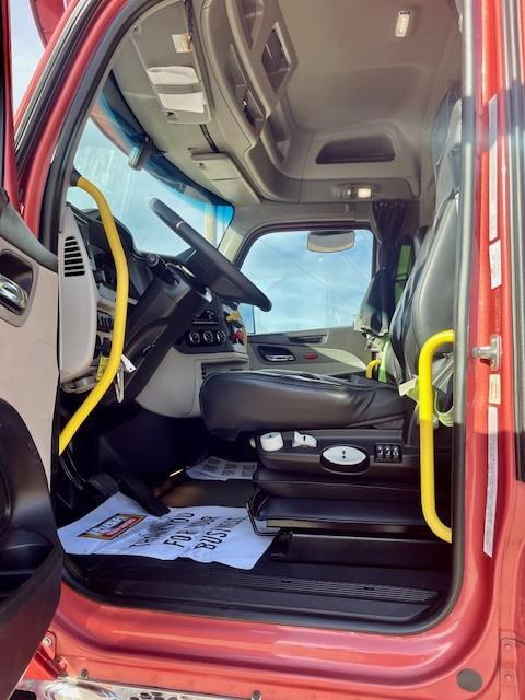 2022 Peterbilt 579-16