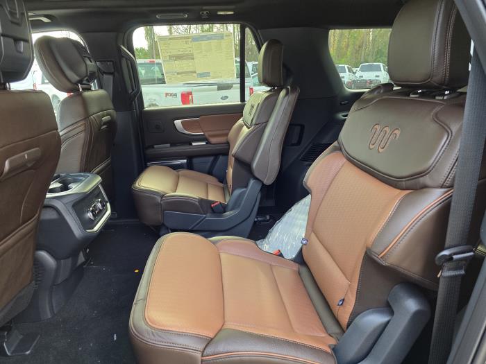 2026 Ford Expedition-12