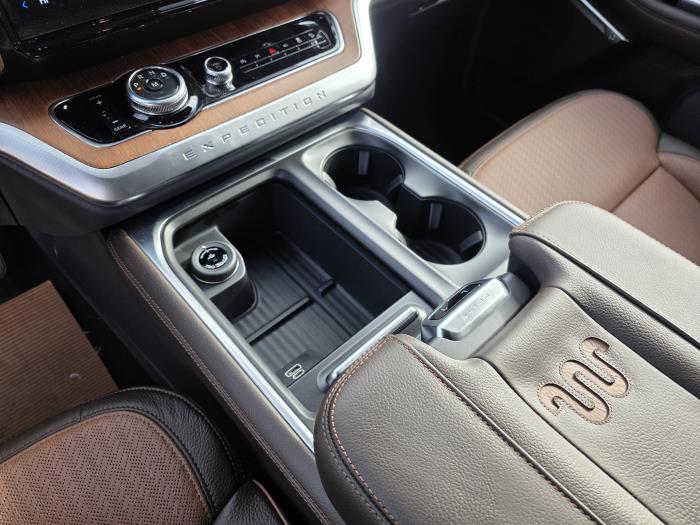 2026 Ford Expedition-19