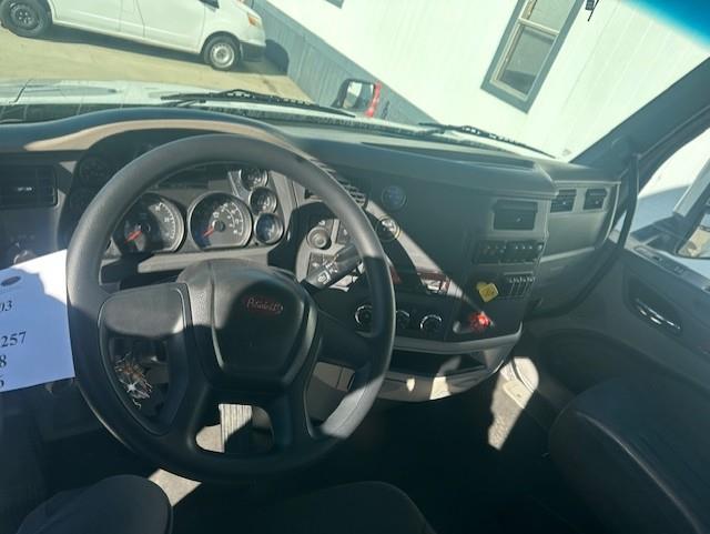 2020 Peterbilt 579-9