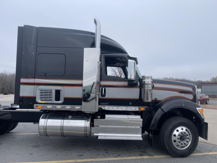 2026 International HX520-3