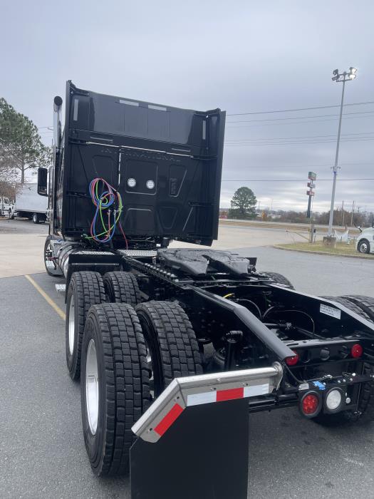 2026 International HX520-8