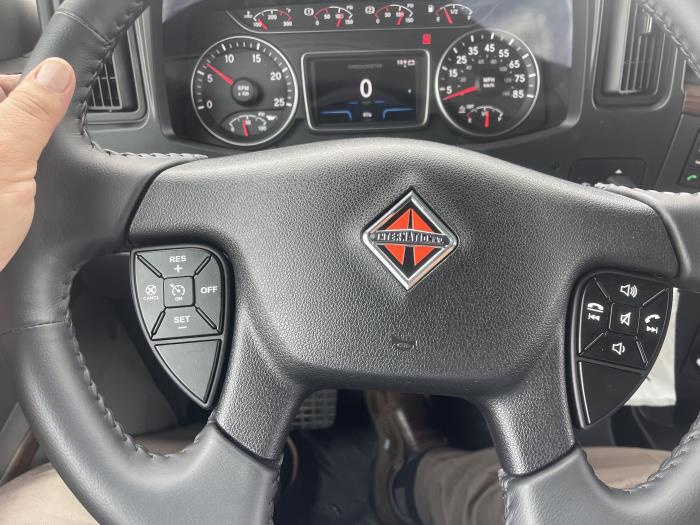 2026 International HX520-9