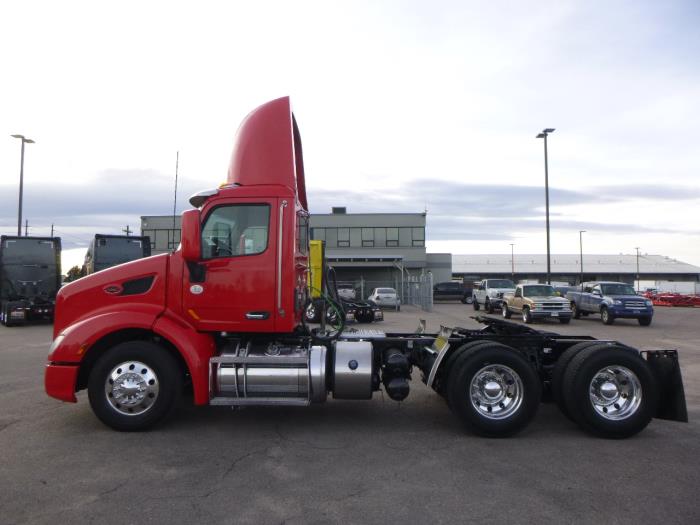2020 Peterbilt 579-2