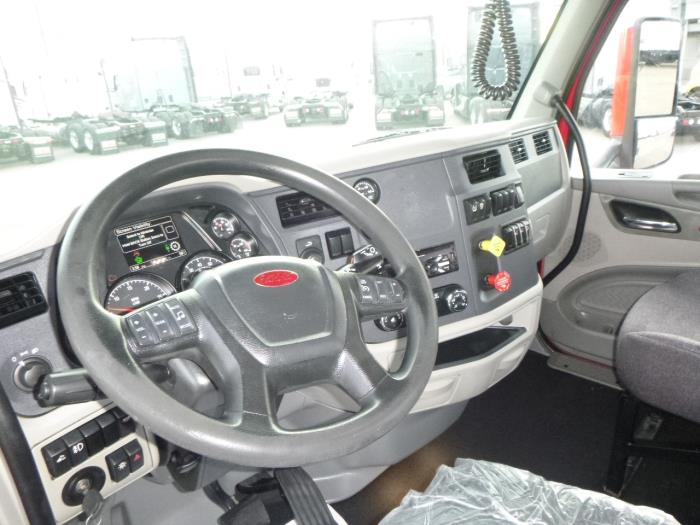 2020 Peterbilt 579-11
