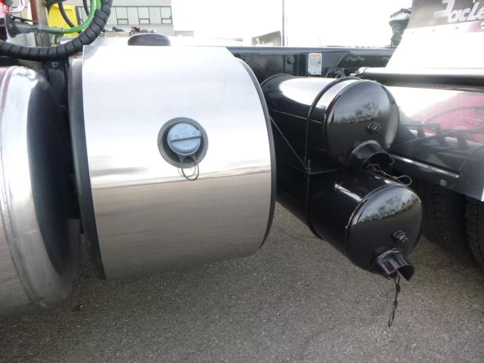 2020 Peterbilt 579-18