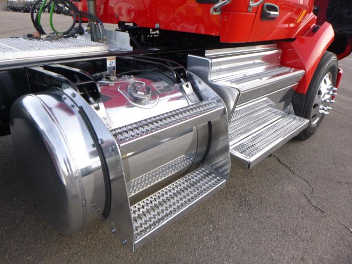 2020 Peterbilt 579-24