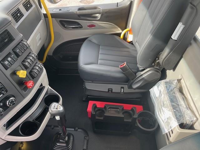 2026 Peterbilt 567-15