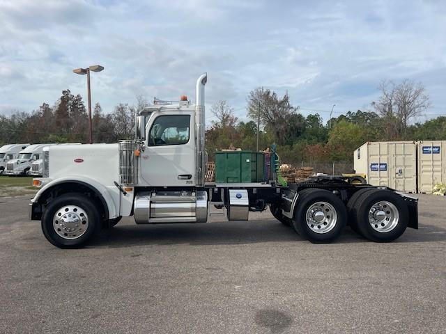 2026 Peterbilt 589-2