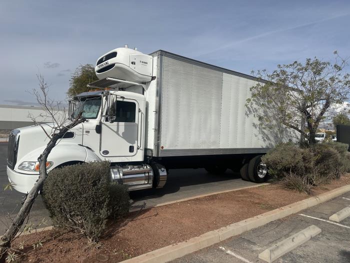 2018 Peterbilt 337-0
