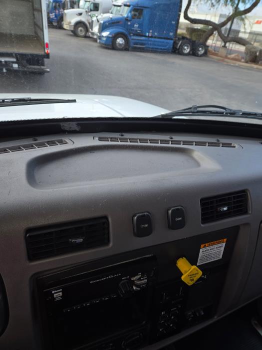 2018 Peterbilt 337-5