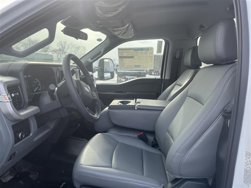 New 2025 Ford F-350 Regular Cab Cab Chassis for sale #1994228 - photo 3