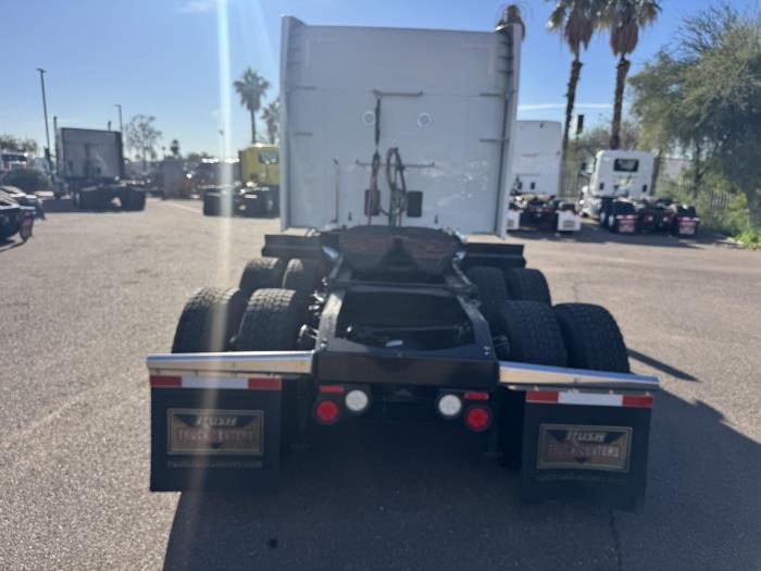 2022 Peterbilt 579-3