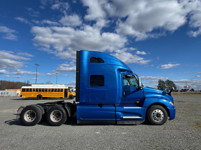 2022 International LT625-2