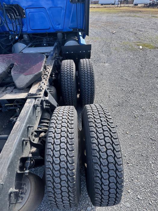 2022 International LT625-4