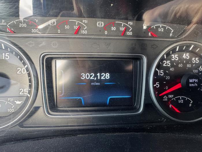 2022 International LT625-15