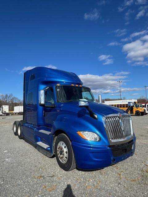 2022 International LT625-1