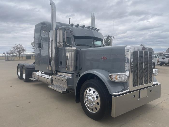 2024 Peterbilt 389-2