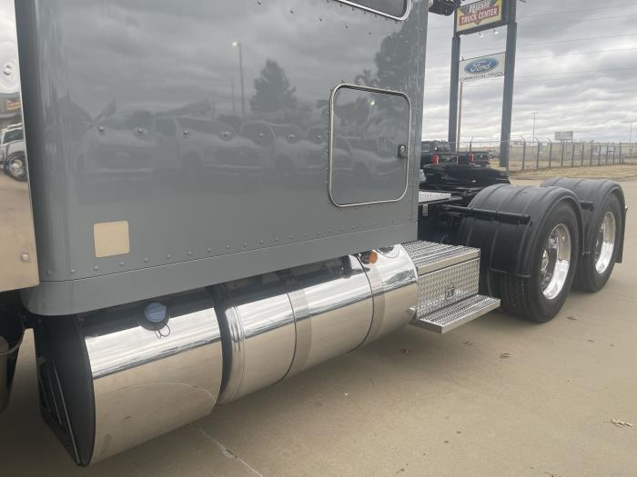 2024 Peterbilt 389-14