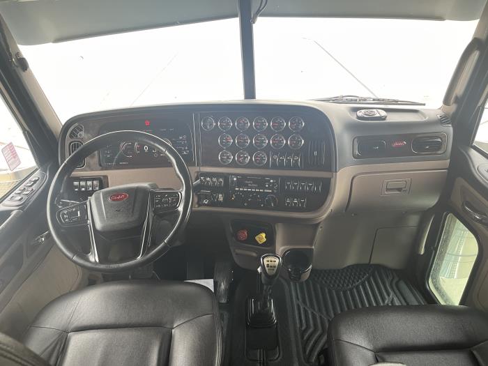 2024 Peterbilt 389-26
