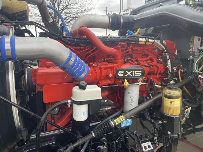 2024 Peterbilt 389-27