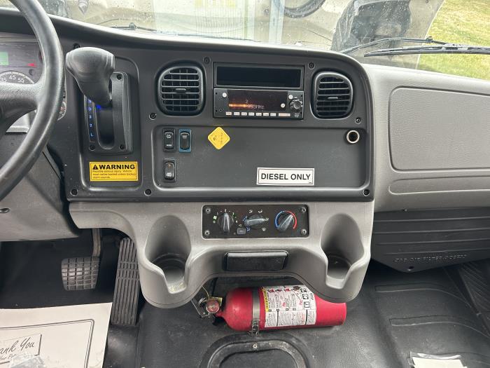 2022 Freightliner Business Class M2 106-12