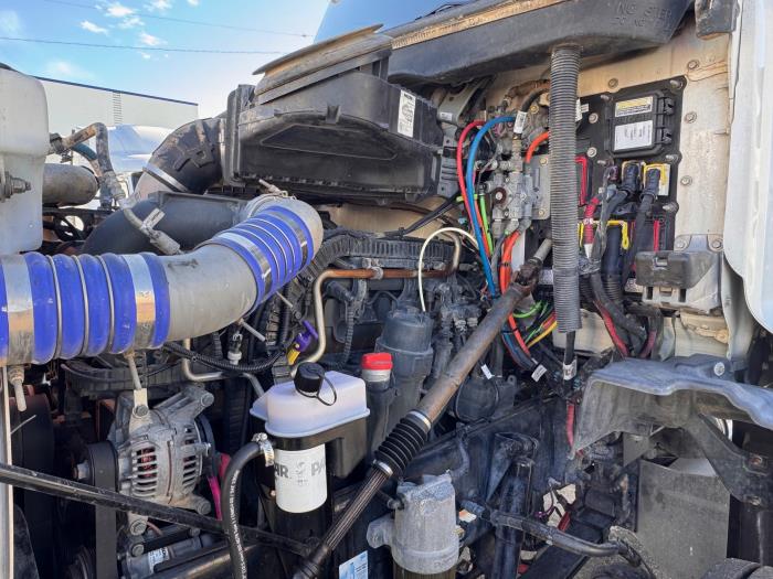 2018 Peterbilt 579-8