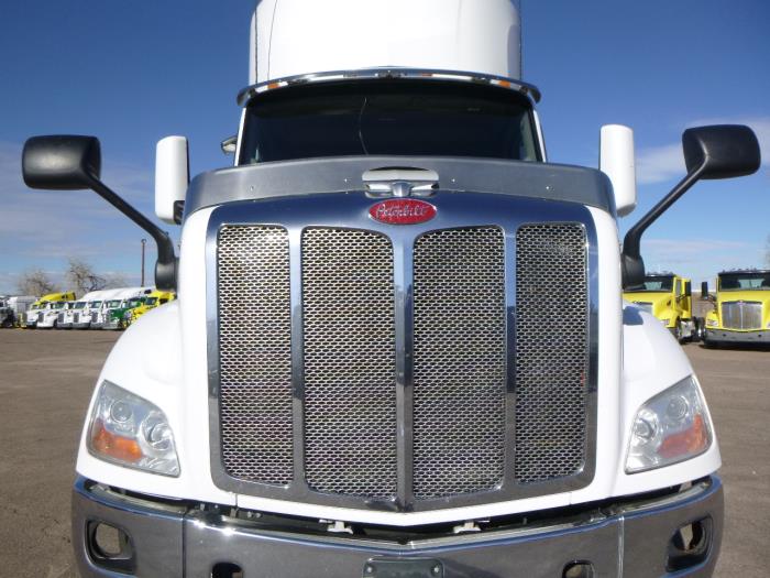2019 Peterbilt 579-8
