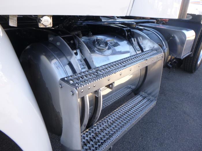 2019 Peterbilt 579-17