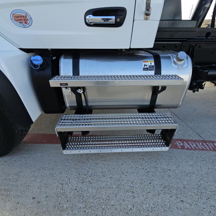 2026 Peterbilt 548-19