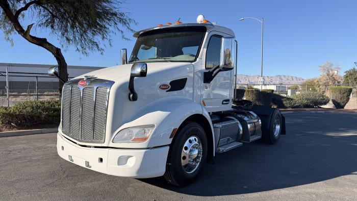 2019 Peterbilt 579-0
