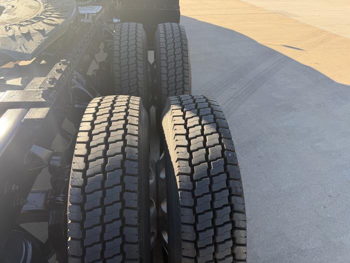 2022 Kenworth W990-11