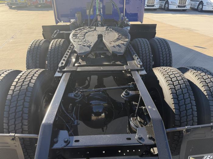 2022 Kenworth W990-13