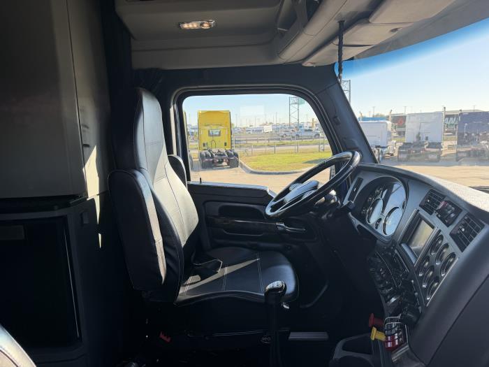 2022 Kenworth W990-23