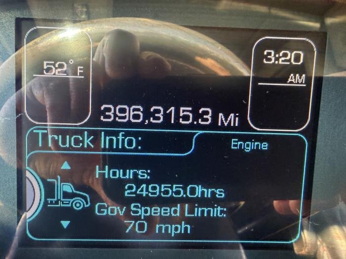 2022 Kenworth W990-37