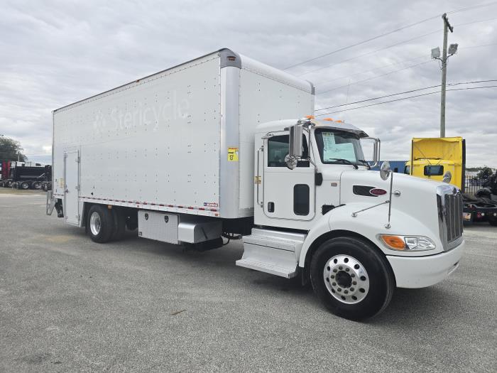 2020 Peterbilt 337-6