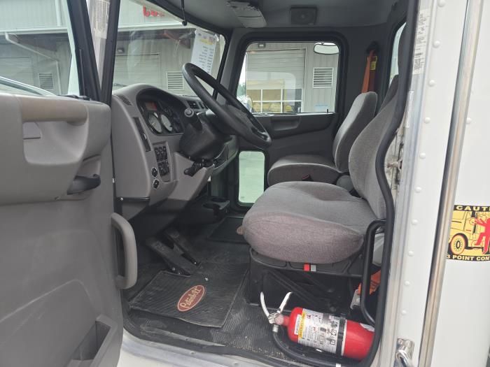 2020 Peterbilt 337-15
