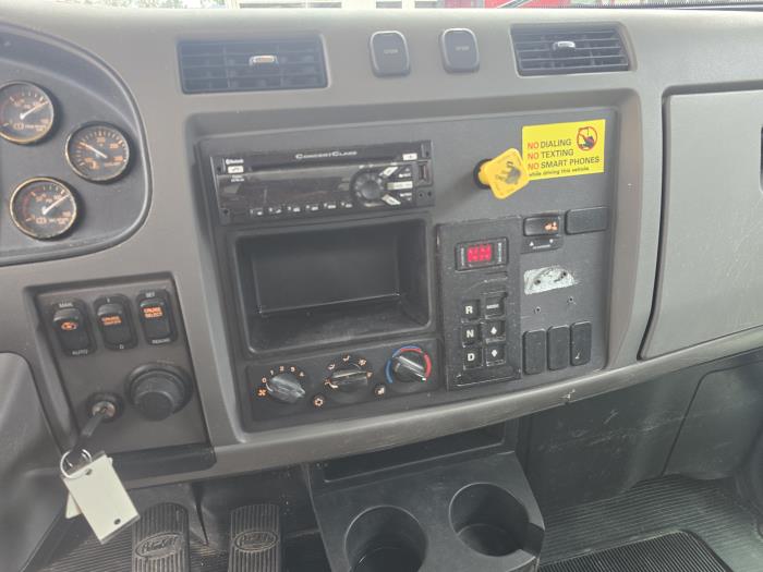 2020 Peterbilt 337-17